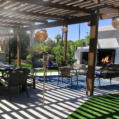 Desert Retreat Oasis